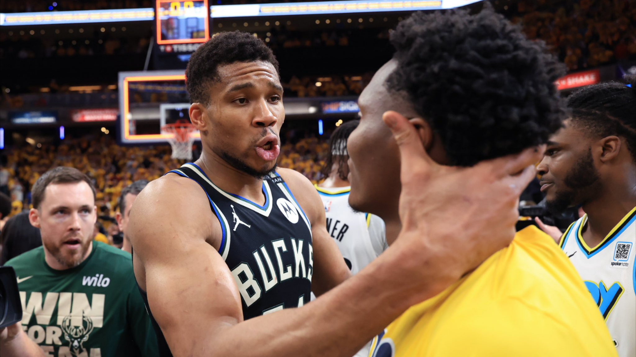 官方网站-字母哥迎来三赛季出色发挥,法国队观众热烈欢呼!上演精彩一战的简单介绍-官方网站