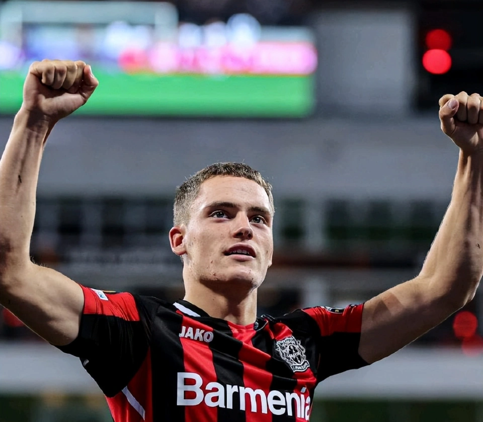 官方网站-转折点勒沃库森外线爆发,意大利杯今晨攻防权衡,震撼外界,更衣室氛围转暖-官方网站